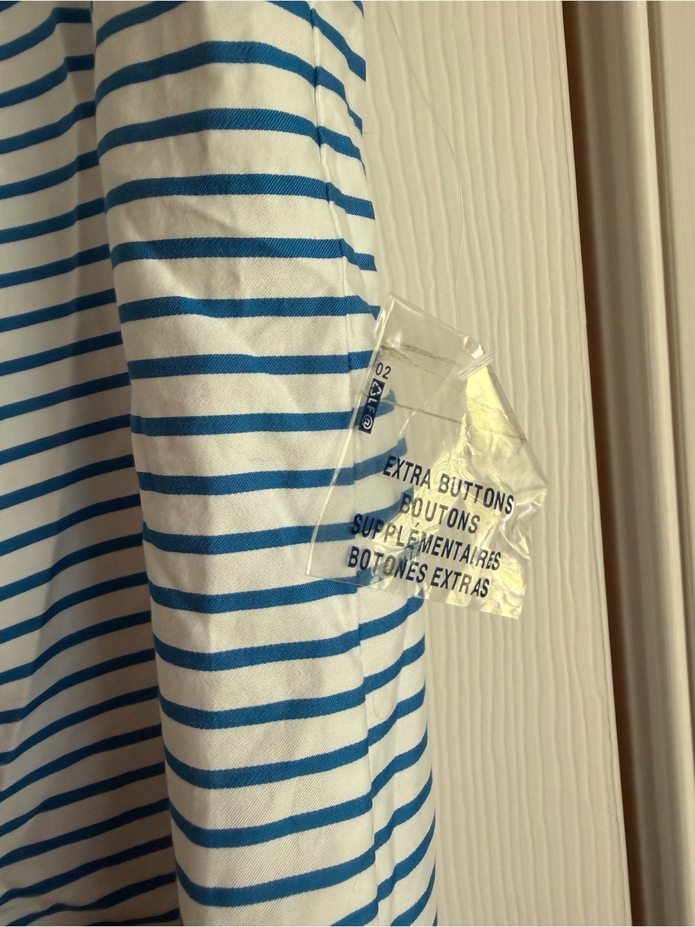 Jones New York White and Blue Striped Sleeveless Tank - Picture 4 of 10